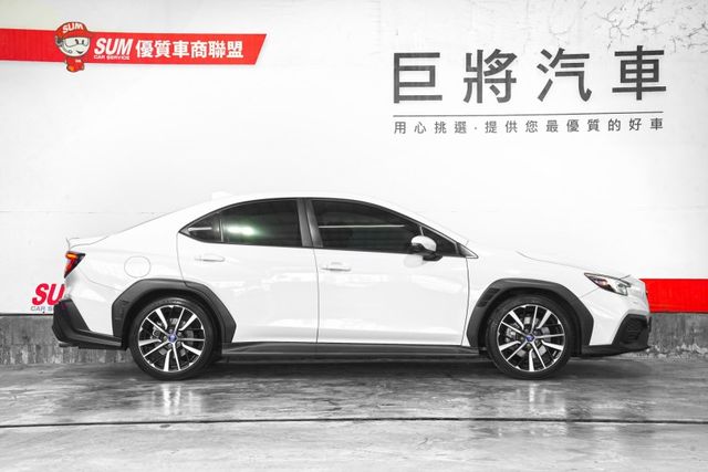 一手車．原版．ACC跟車．車道偏移．盲點．倒影．天窗．電動椅．HK音響．雙區恆溫  第4張相片