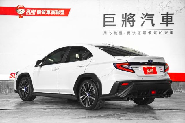 一手車．原版．ACC跟車．車道偏移．盲點．倒影．天窗．電動椅．HK音響．雙區恆溫  第6張相片