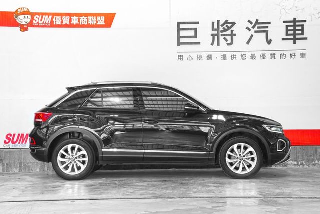 一手車 原版件 撥片、雙區恆溫、電動尾門、倒影、盲點、原廠導航、ACC、自動停車  第4張相片