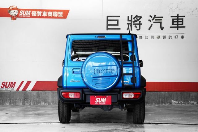 原版件 適時4驅(附加力箱) 感應頭燈 倒車顯影 導航定速 恆溫 車道偏離警示  第3張相片