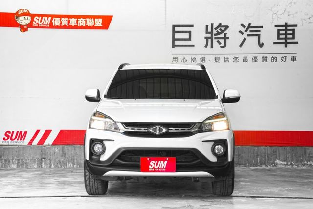 一手車原鈑件 皮椅、數位儀表、原廠導航、倒車顯影、盲點、定速、電後視鏡、感應頭燈  第2張相片