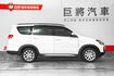 一手車原鈑件 皮椅、數位儀表、原廠導航、倒車顯影、盲點、定速、電後視鏡、感應頭燈  第4張縮圖