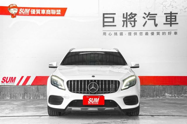 GLA 180運動版｜原版件 AMG 定速 倒影 恆溫 CARPLAY 電尾門 雙電動記憶座椅 撥片  第2張相片