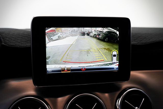 GLA 180運動版｜原版件 AMG 定速 倒影 恆溫 CARPLAY 電尾門 雙電動記憶座椅 撥片  第13張相片