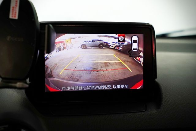 頂級羨定版｜一手車 原鈑件 定速 I-KEY 盲點 車道偏移 倒車顯影 藍牙音響  第14張相片