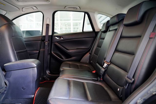 柴油2.2 AWD｜原鈑件 原廠引擎終身保固 皮椅、IKEY、感應頭燈、HID頭燈、前後霧燈、倒影  第9張相片