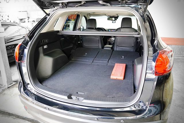 柴油2.2 AWD｜原鈑件 原廠引擎終身保固 皮椅、IKEY、感應頭燈、HID頭燈、前後霧燈、倒影  第10張相片