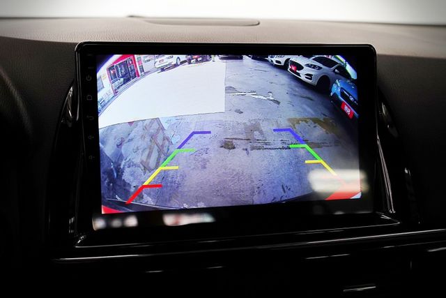 柴油2.2 AWD｜原鈑件 原廠引擎終身保固 皮椅、IKEY、感應頭燈、HID頭燈、前後霧燈、倒影  第15張相片