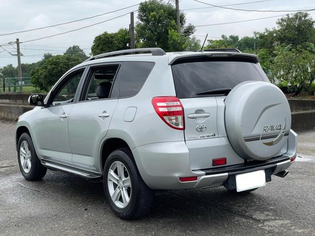 一手車只跑9萬KM的RAV4 !  第2張相片