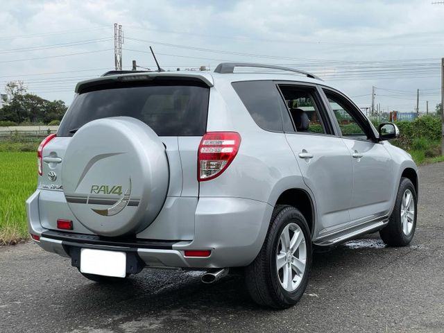 一手車只跑9萬KM的RAV4 !  第4張相片