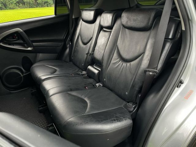 一手車只跑9萬KM的RAV4 !  第7張相片