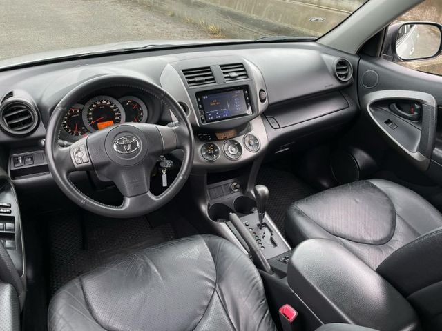 一手車只跑9萬KM的RAV4 !  第8張相片