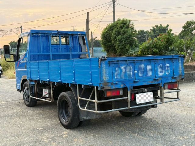 堅達 3.5頓 . 原廠保養  第2張相片