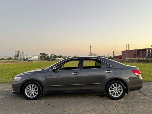 2011年 6.5代 , 末代小改款CAMRY 2.0 黑內裝  第5張相片