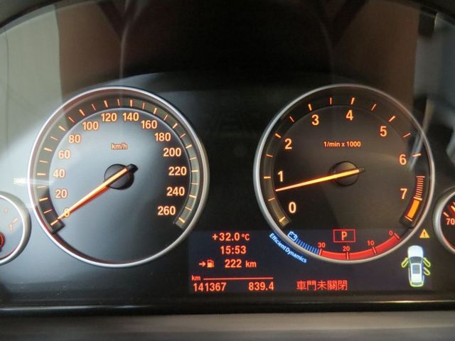 2012年領2013年型式~BMW 520I~五門旅行車~泛得總代理~僅跑十四萬~進口資料齊全~  第4張相片