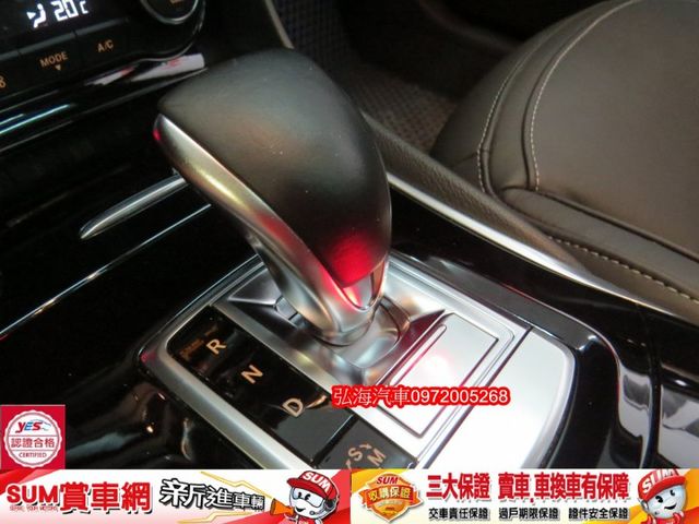 2019年~INFINITI Q30~ 1.6 旗艦影音~一手女用車~環景~全程原廠紀錄~自動煞車功能~盲點~僅跑三萬~  第10張相片