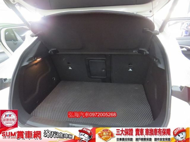 2019年~INFINITI Q30~ 1.6 旗艦影音~一手女用車~環景~全程原廠紀錄~自動煞車功能~盲點~僅跑三萬~  第16張相片