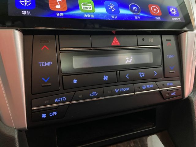 2015年 TOYOTA CAMRY 2.0 節能引擎 I-KEY 末代小改款  第10張相片