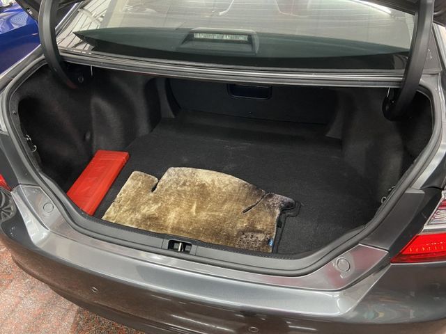 2015年 TOYOTA CAMRY 2.0 節能引擎 I-KEY 末代小改款  第15張相片