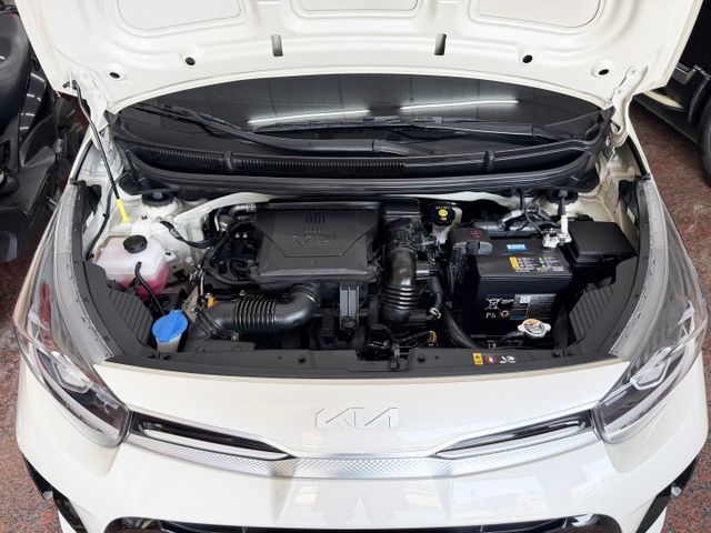 一手女用車 I-KEY 僅跑一萬五千萬公里  選配天窗~冷熱椅~方向盤加熱  第18張相片