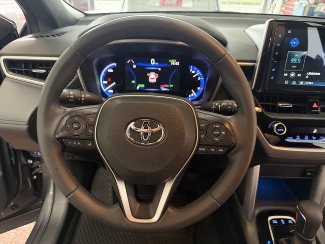 2024年TOYOTA COROLA CROSS 1.8 僅跑三萬 旗艦油電版 I-KEY版 盲點偵測功能  第8張相片