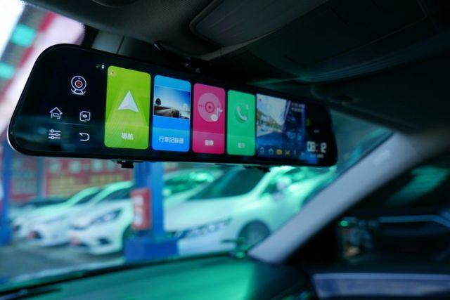 認證通過全車原鈑件保證里程 E250 內裝美車況佳  第12張相片