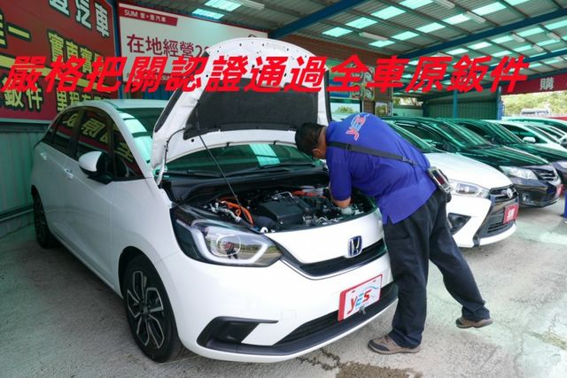 油電 認證通過全車原鈑件保證里程 盲點  原廠保固中  第19張相片