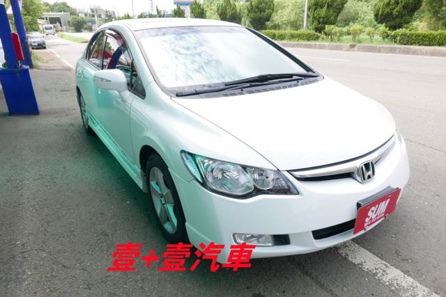 頂級 一手車 認證通過全車原鈑件 保證里程 衛星導航 倒車顯影 快撥鍵 天窗  第3張相片