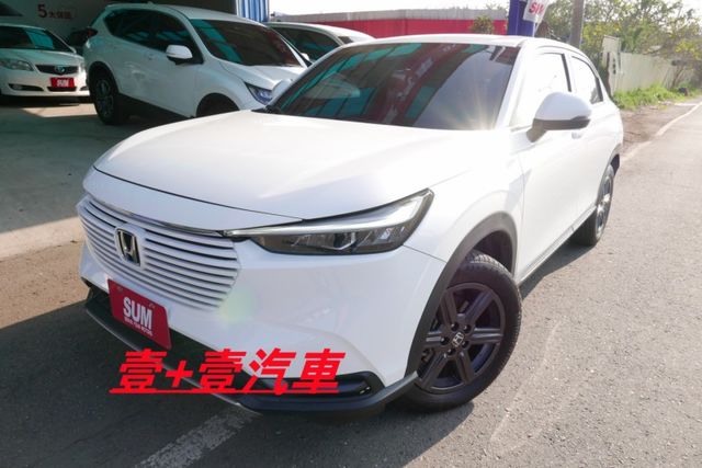 一手車 P版最頂級 只跑1萬多保證里程 全車原鈑件 ACC跟車 車道偏移 車道置中 腳踢電尾門 盲點偵測  第1張相片