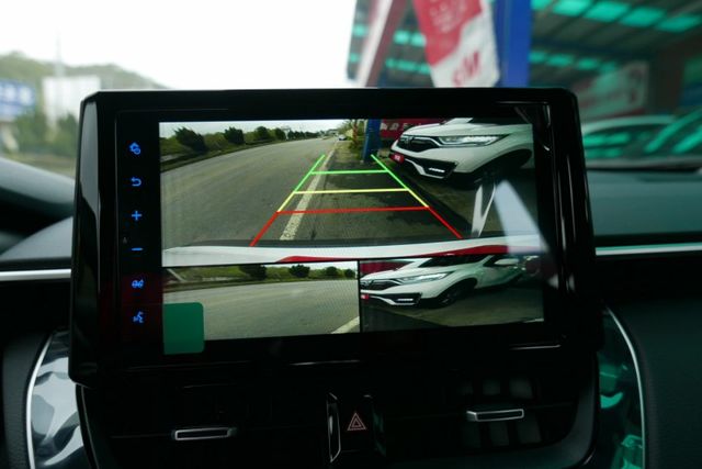 全新領牌車只跑10公里 ACC跟車系統 車道偏移 倒車顯影 CARPLAY 原廠保固中 I-KEY  第14張相片