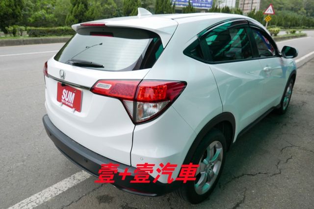 認證通過全車原鈑件只跑4萬多保證里程 I-KEY 定速 換檔撥片 LED頭燈 ABS  第4張相片