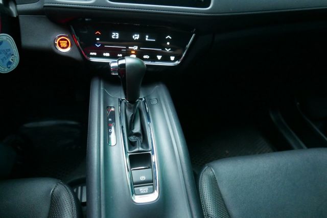 認證通過全車原鈑件只跑4萬多保證里程 I-KEY 定速 換檔撥片 LED頭燈 ABS  第15張相片