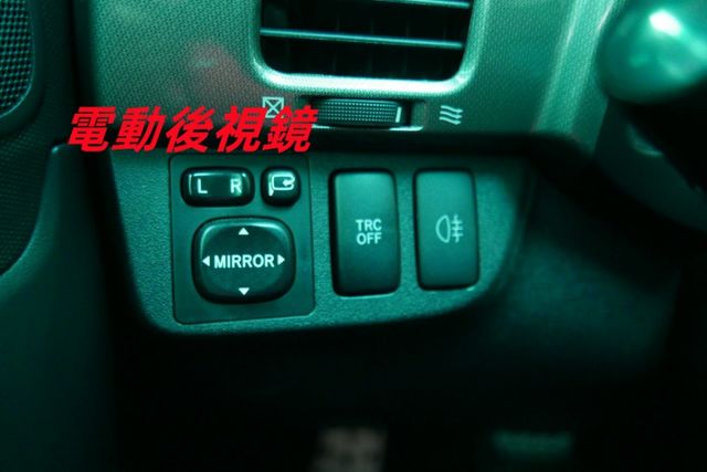 認證通過全車原鈑件 電動椅 雙天窗 內裝美 可貸款  第11張相片