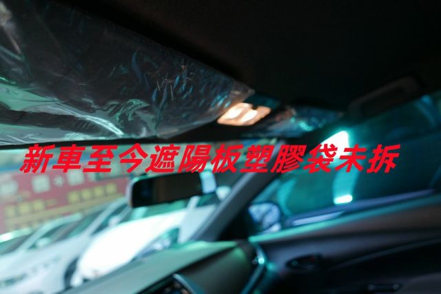 女用在地一手車 認證通過全車原鈑件 跑3萬多保證里程 YARIS CROSSOVER  第10張相片