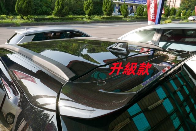女用在地一手車 認證通過全車原鈑件 跑3萬多保證里程 YARIS CROSSOVER  第18張相片