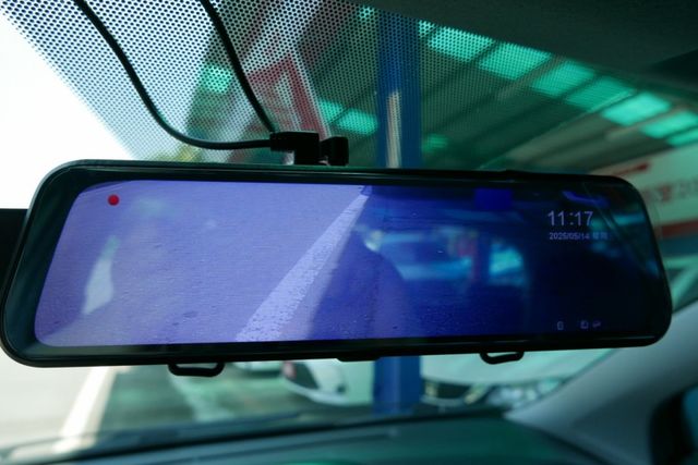 認證通過全車原鈑件 恆溫 好開優質代步車首選  第13張相片