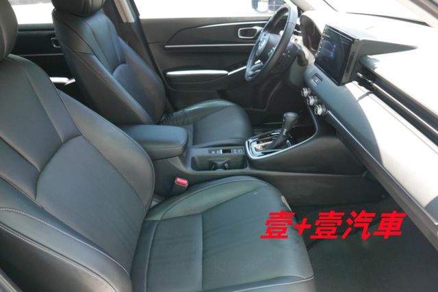 最頂級尊榮版 雙區恆溫 電尾門 環景 盲點偵測 跟車 車道偏移 怠速熄火 無線電充 認證通過全車原鈑件 保證里程 快撥鍵  第8張相片