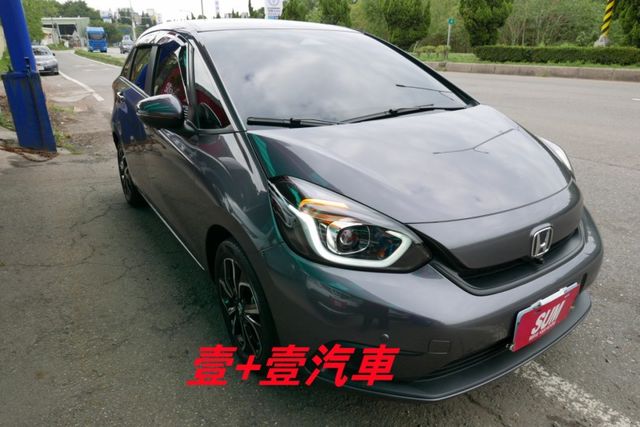 一手車跑6千多 認證通過全車原鈑件保證里程 原廠保固 原廠保養 車道偏移 跟車系統 360環景  第3張相片