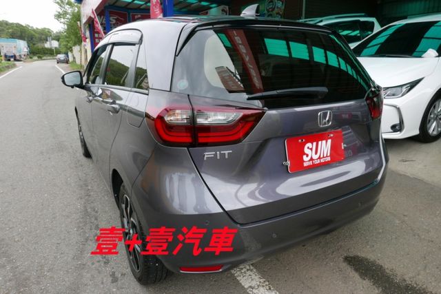 一手車跑6千多 認證通過全車原鈑件保證里程 原廠保固 原廠保養 車道偏移 跟車系統 360環景  第6張相片