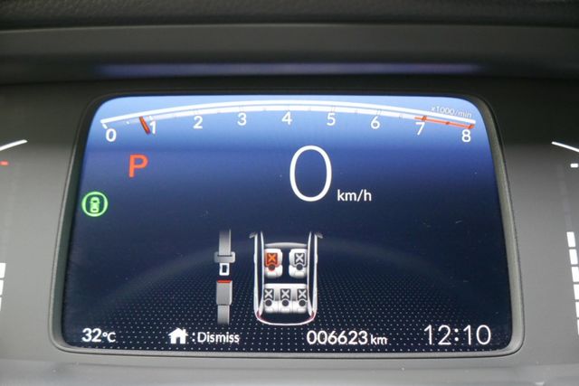 一手車跑6千多 認證通過全車原鈑件保證里程 原廠保固 原廠保養 車道偏移 跟車系統 360環景  第13張相片