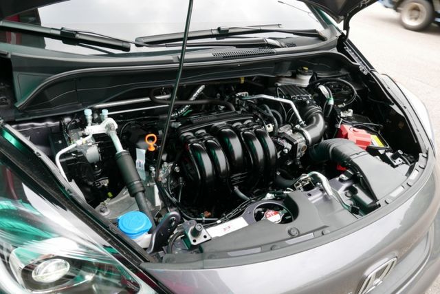 一手車跑6千多 認證通過全車原鈑件保證里程 原廠保固 原廠保養 車道偏移 跟車系統 360環景  第20張相片