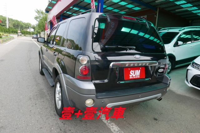 在第一手車 原鈑件里程保證 無待修 好開 內裝漂亮  第5張相片