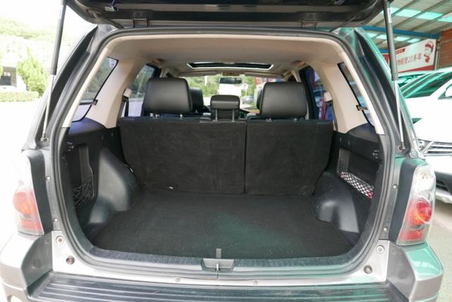 在第一手車 原鈑件里程保證 無待修 好開 內裝漂亮  第12張相片