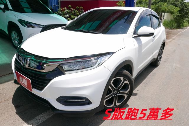 頂級 S版  I-KEY免用鑰匙 認證通過全車原鈑件保證里程 盲點 快撥鍵 定速 衛星導航 倒車顯影 防滑系統  第1張相片