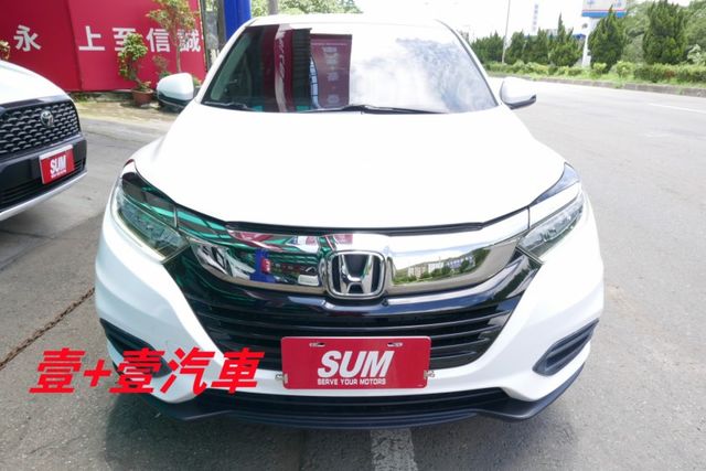 頂級 S版  I-KEY免用鑰匙 認證通過全車原鈑件保證里程 盲點 快撥鍵 定速 衛星導航 倒車顯影 防滑系統  第2張相片