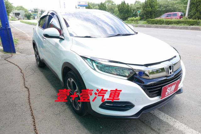 頂級 S版  I-KEY免用鑰匙 認證通過全車原鈑件保證里程 盲點 快撥鍵 定速 衛星導航 倒車顯影 防滑系統  第3張相片