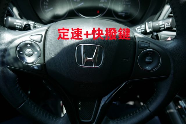 頂級 S版  I-KEY免用鑰匙 認證通過全車原鈑件保證里程 盲點 快撥鍵 定速 衛星導航 倒車顯影 防滑系統  第13張相片