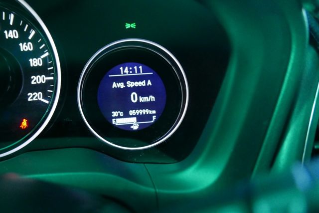 頂級 S版  I-KEY免用鑰匙 認證通過全車原鈑件保證里程 盲點 快撥鍵 定速 衛星導航 倒車顯影 防滑系統  第18張相片