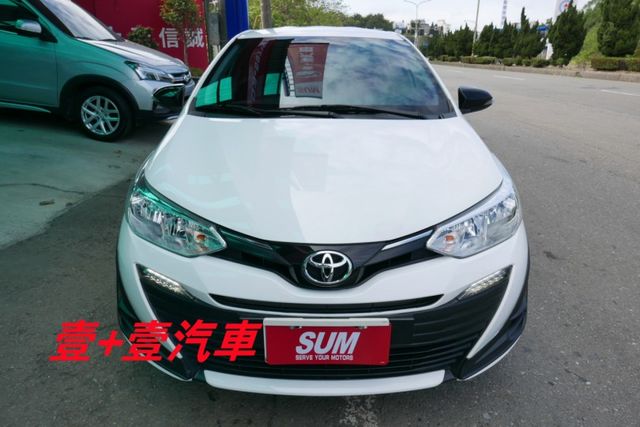 認證通過全車原鈑件 保證里程 9安全氣囊 鋁圈倒車顯影  第2張相片