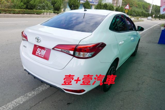 認證通過全車原鈑件 保證里程 9安全氣囊 鋁圈倒車顯影  第4張相片